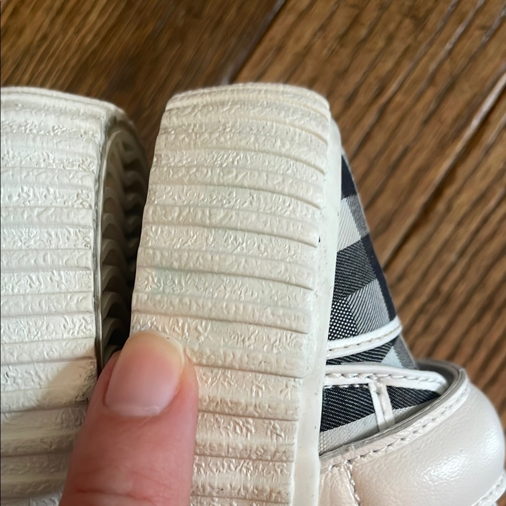 Burberry Kids Checkered Sneakers - Black and White - Picture 7 of 11